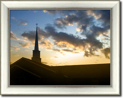 Indiana Church At Sunset - Zdjęcie kościoła w srebrnej drewnianej oprawie.